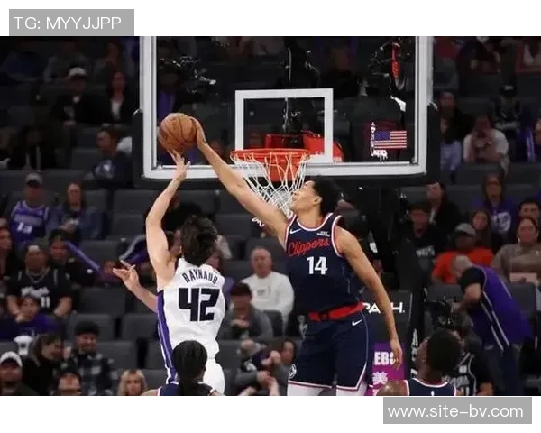 大洛的三分球提升快船空间感祖巴茨复出后球队战术如何调整