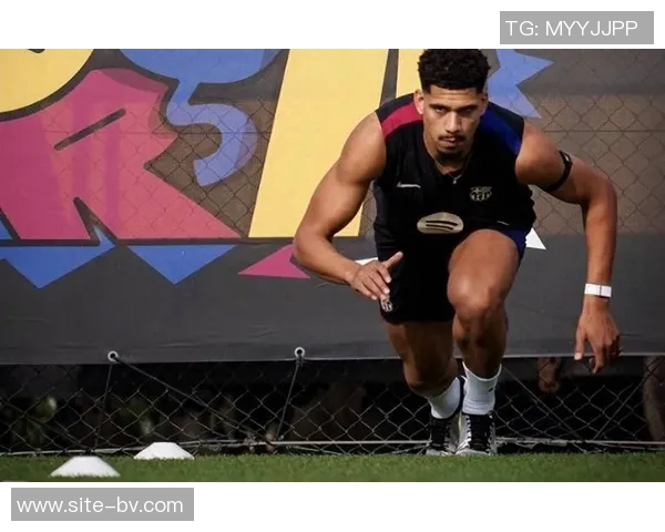 卡拉格直言阿劳霍表现不佳巴萨若想进步需考虑出售他