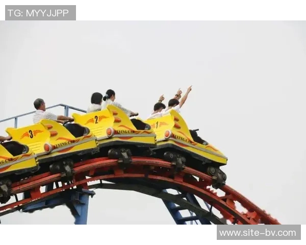 热火队友团建活动希罗分享游艇出海欢乐瞬间